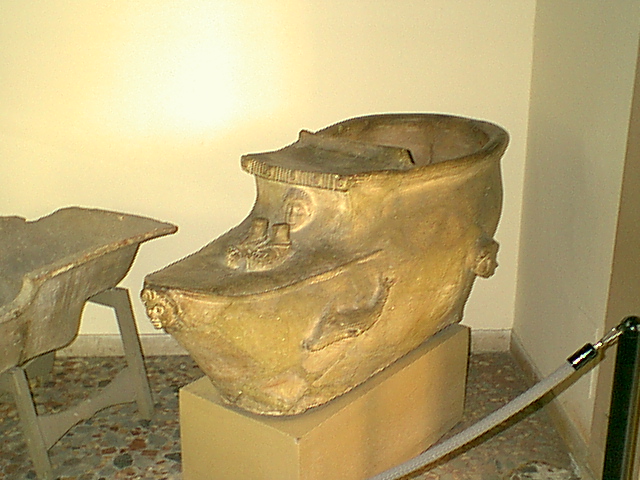 Archeological Museum "A. Salinas" - 1999-08-13-125130