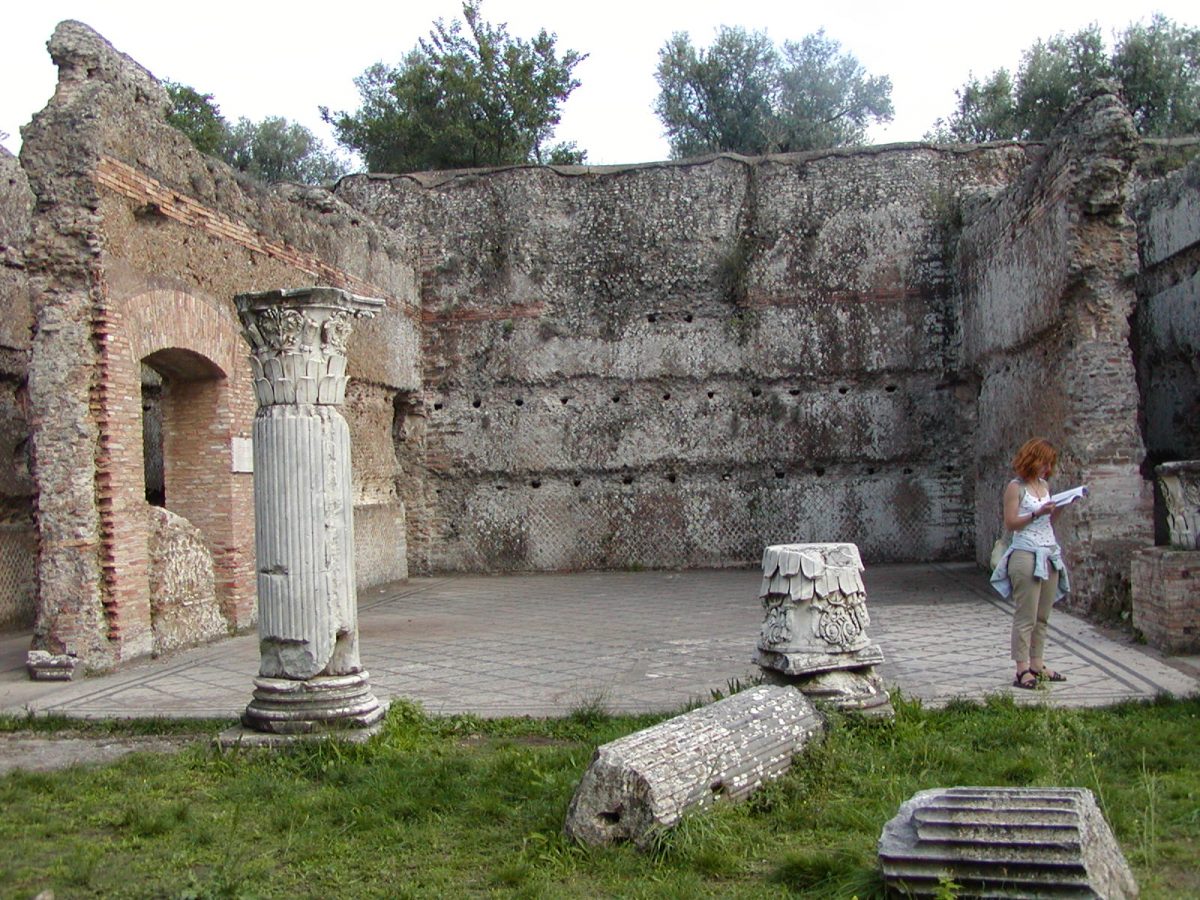 Hadrian's Villa - 2002-09-08-163212