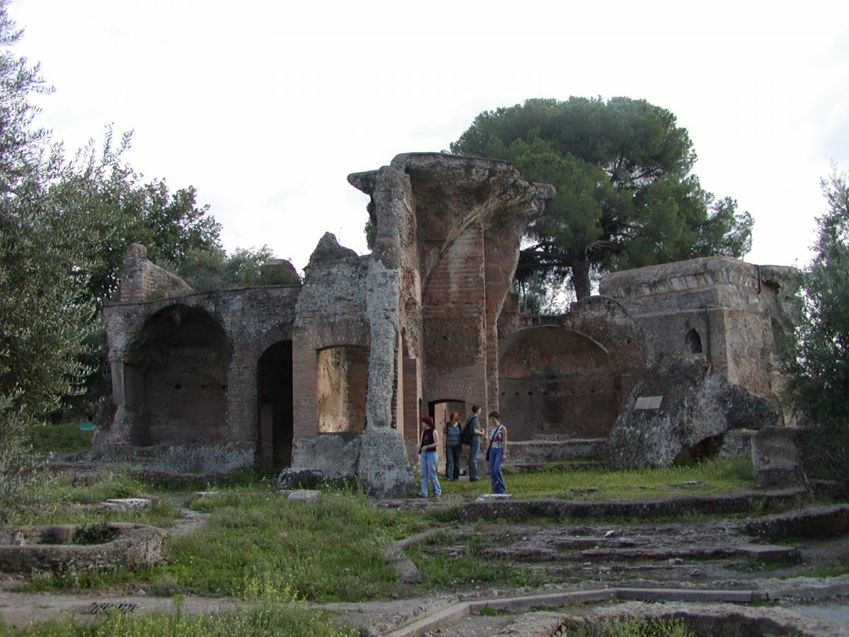 Hadrian's Villa - 2002-09-08-164940