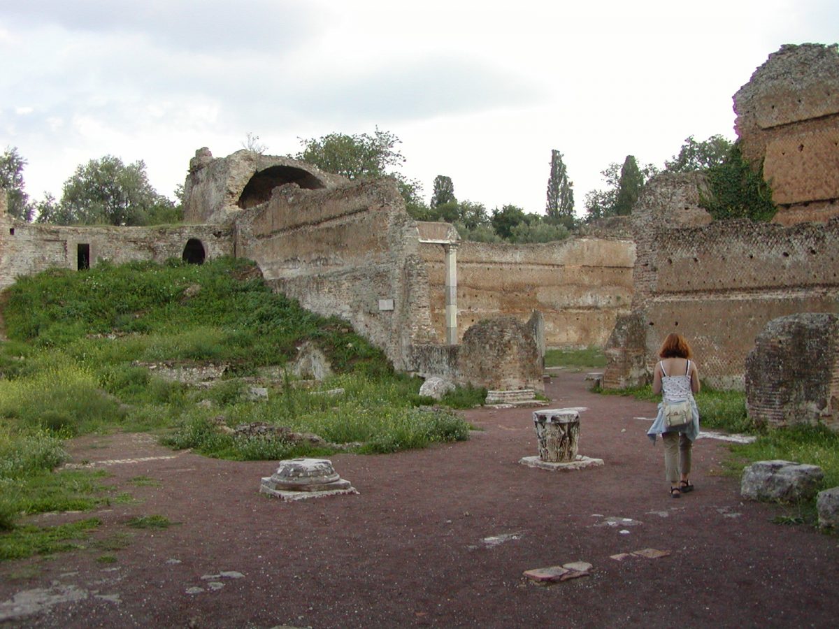 Hadrian's Villa - 2002-09-08-172618