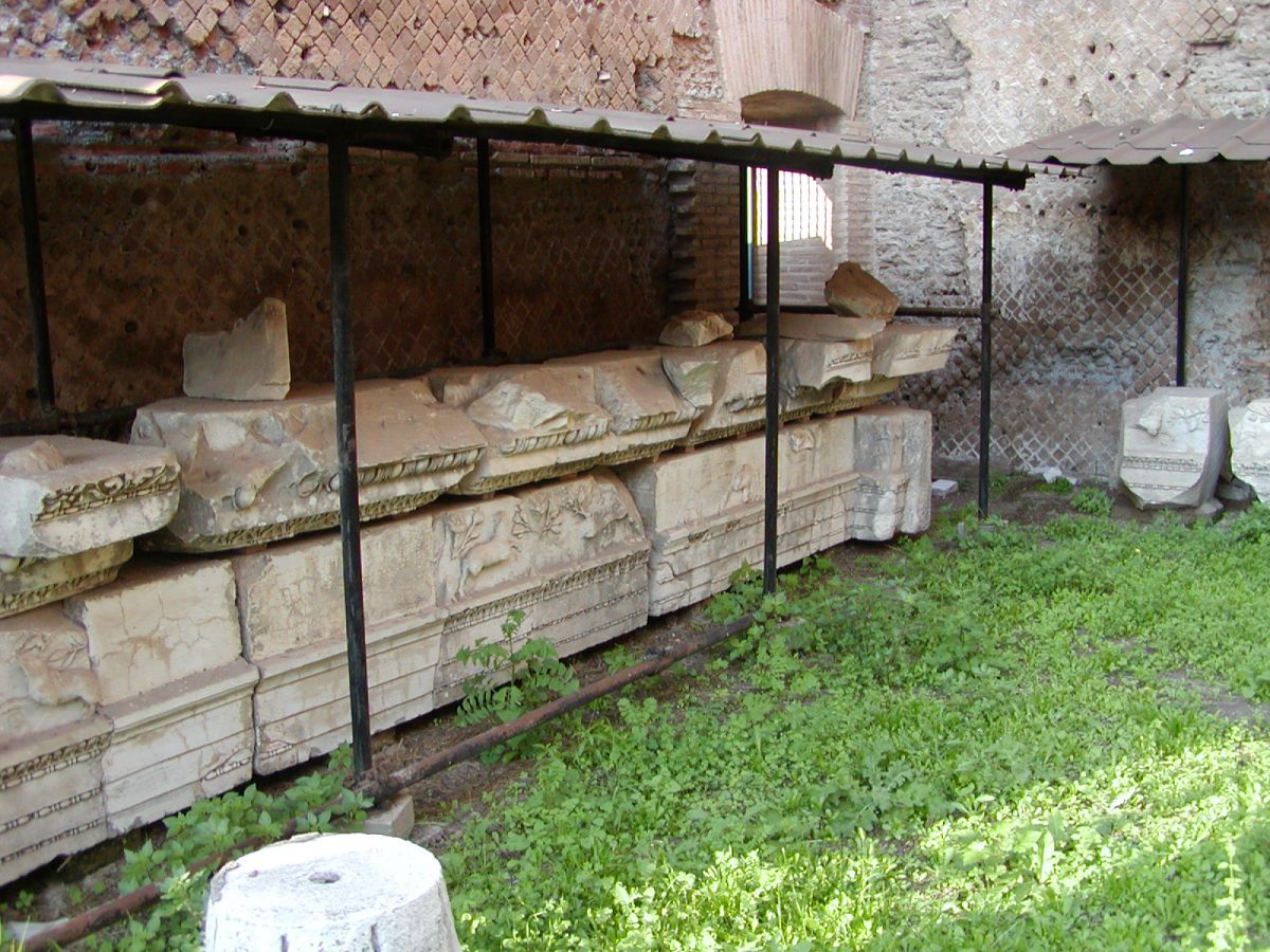 Hadrian's Villa - 2002-09-08-173646