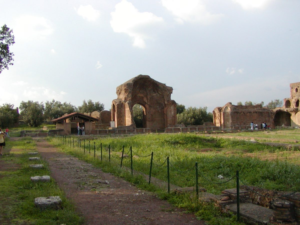 Hadrian's Villa - 2002-09-08-173933