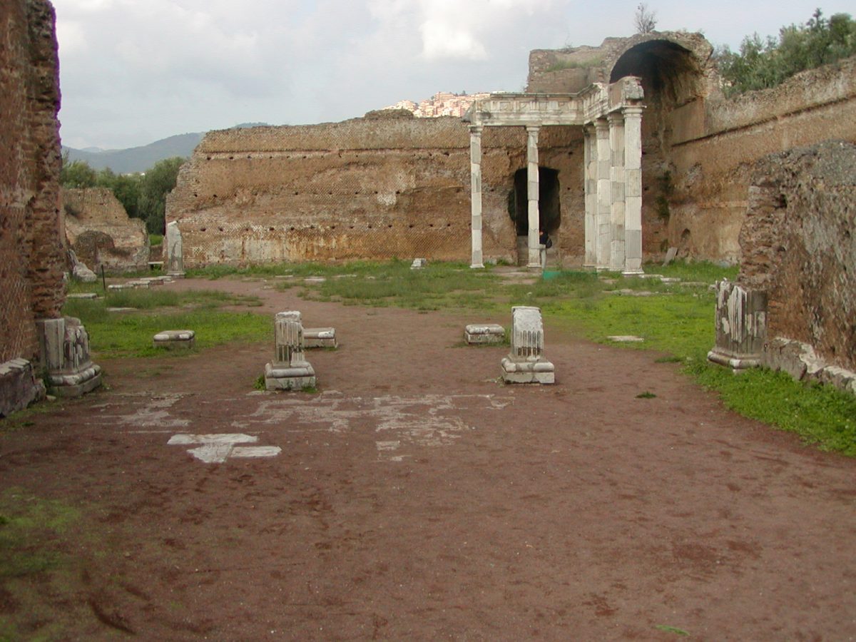 Hadrian's Villa - 2002-09-08-174719