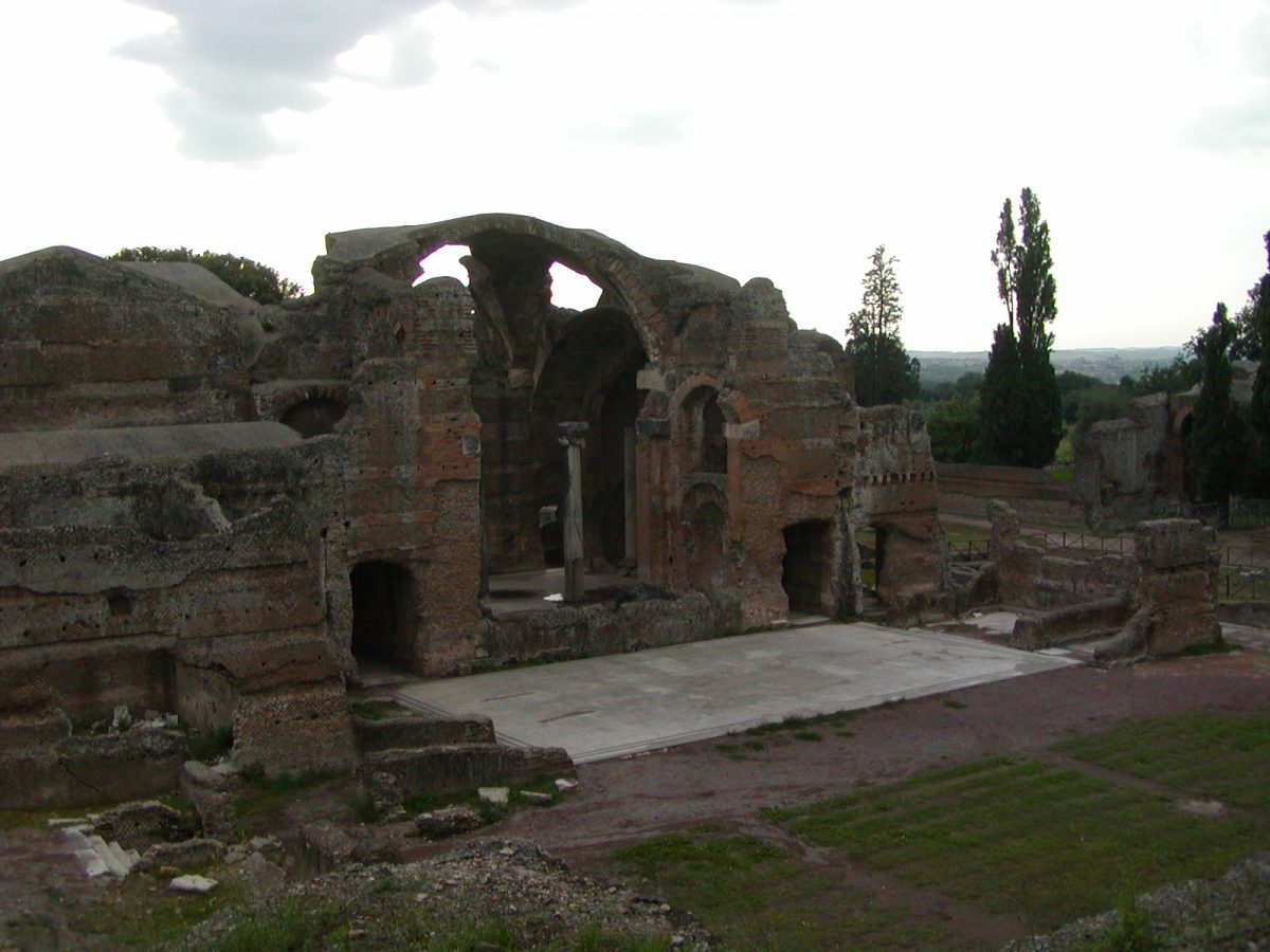 Hadrian's Villa - 2002-09-08-181351