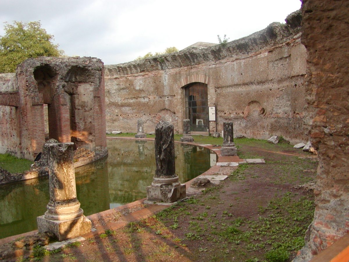 Hadrian's Villa - 2002-09-08-184853