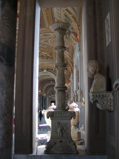 Gallery of the Candelabra - 2002-09-10-150035