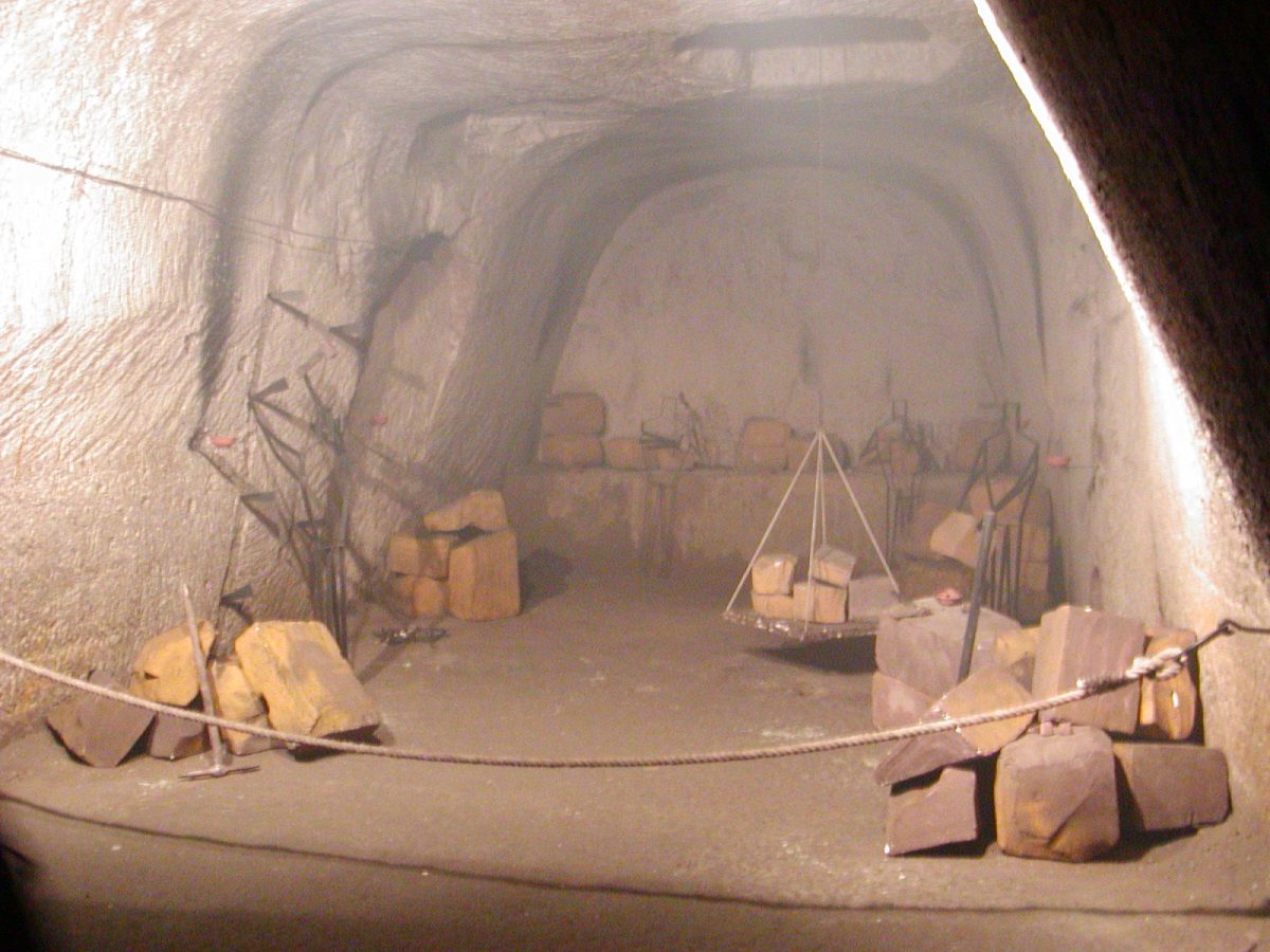 Subterranean Naples - 2002-09-13-164635