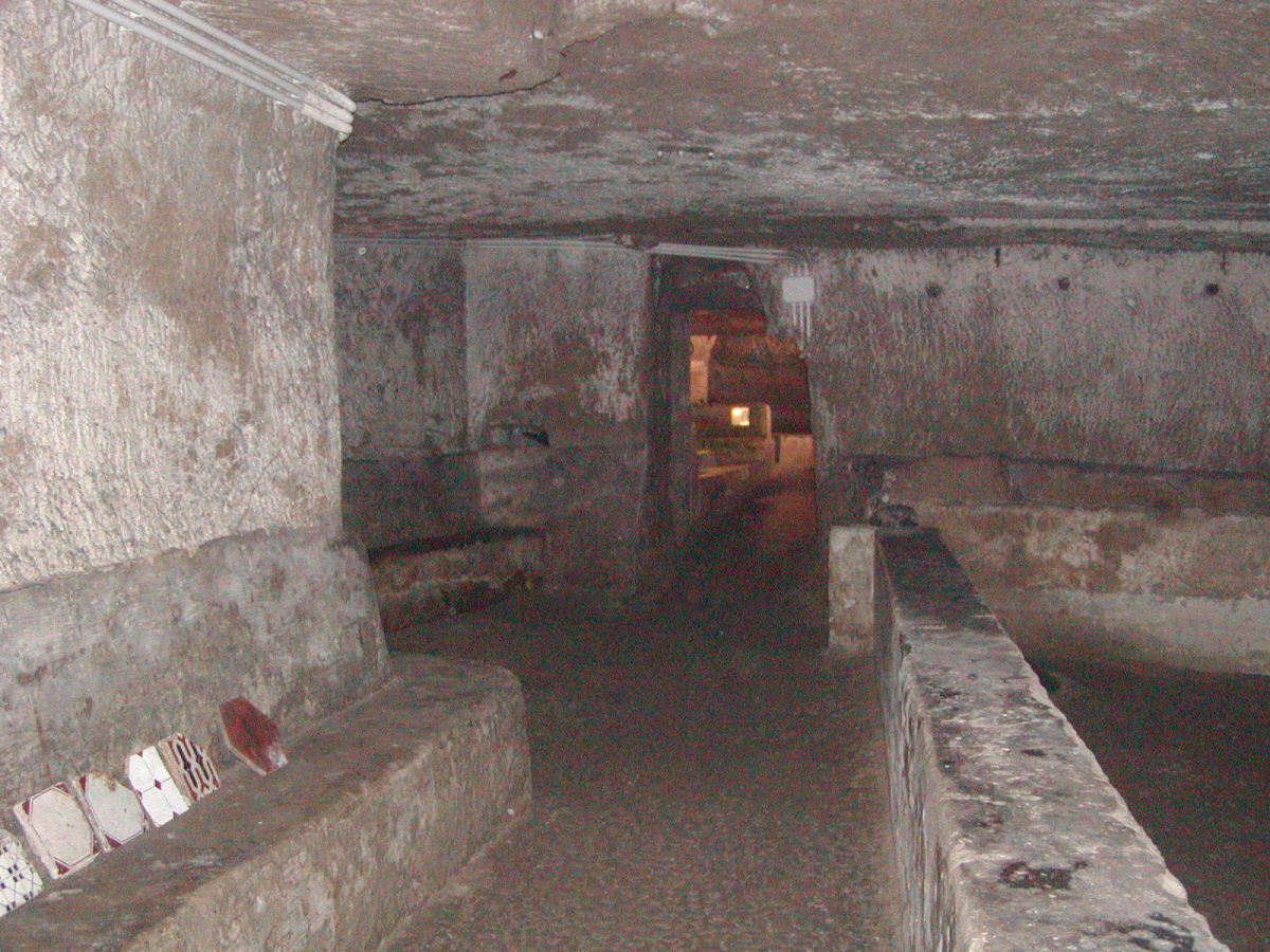 Subterranean Naples - 2002-09-13-165626