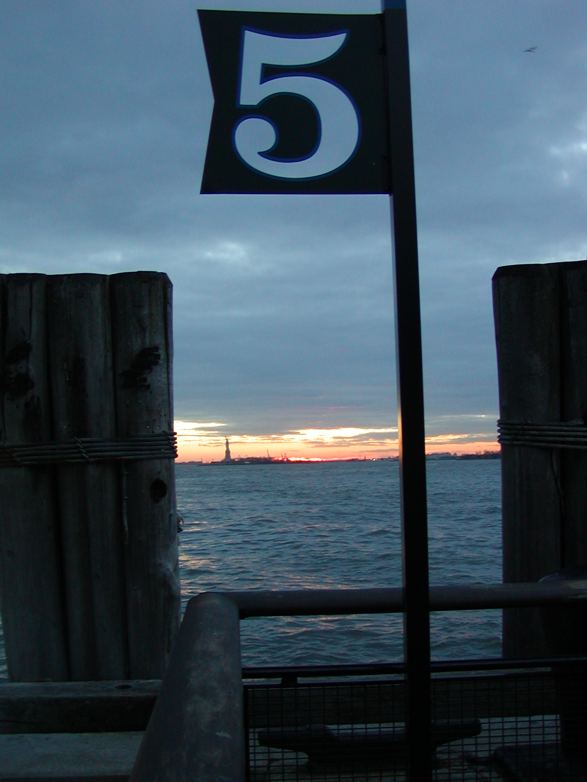 Battery Park - 2003-01-09-154322