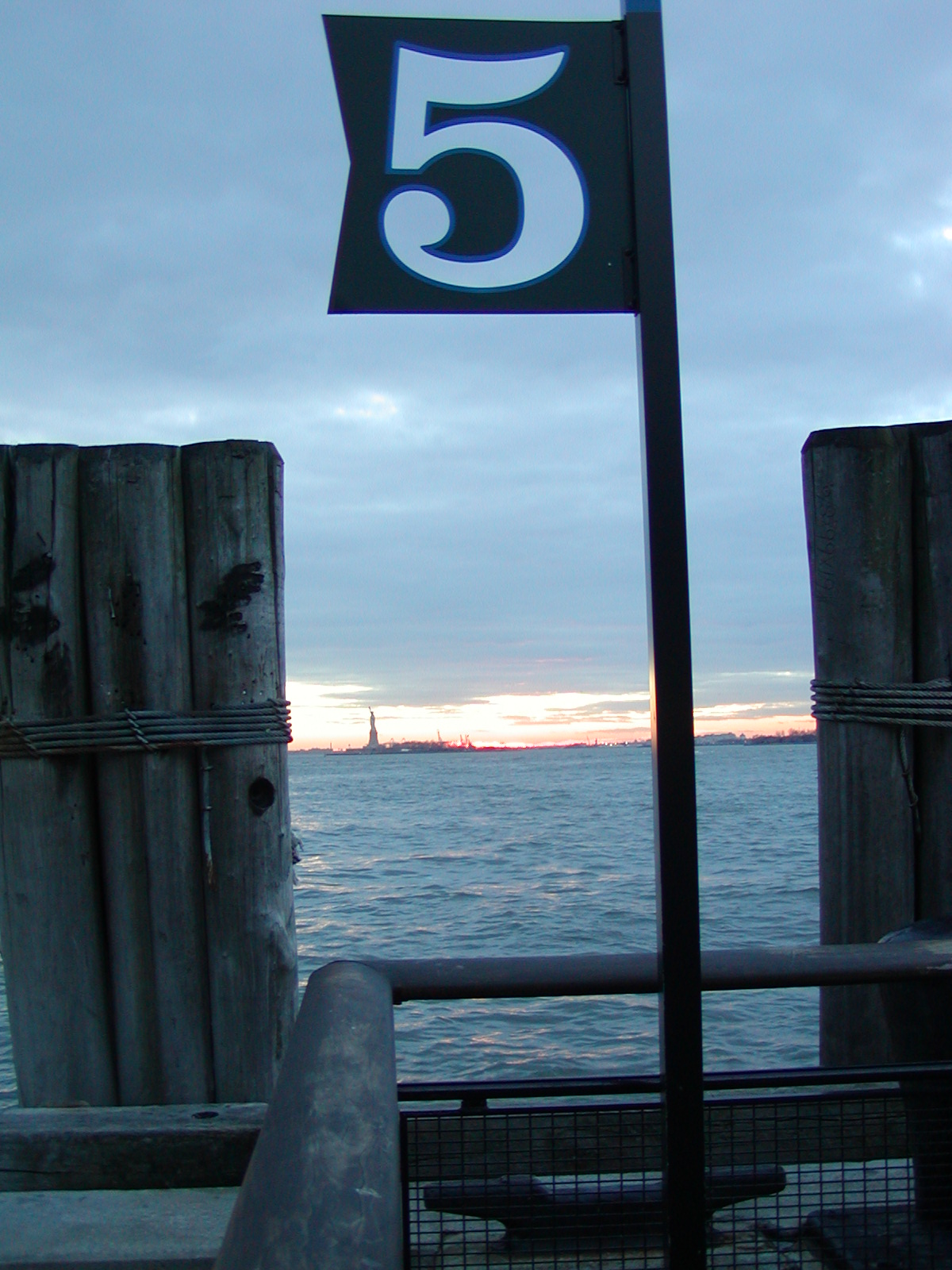 Battery Park - 2003-01-09-154323