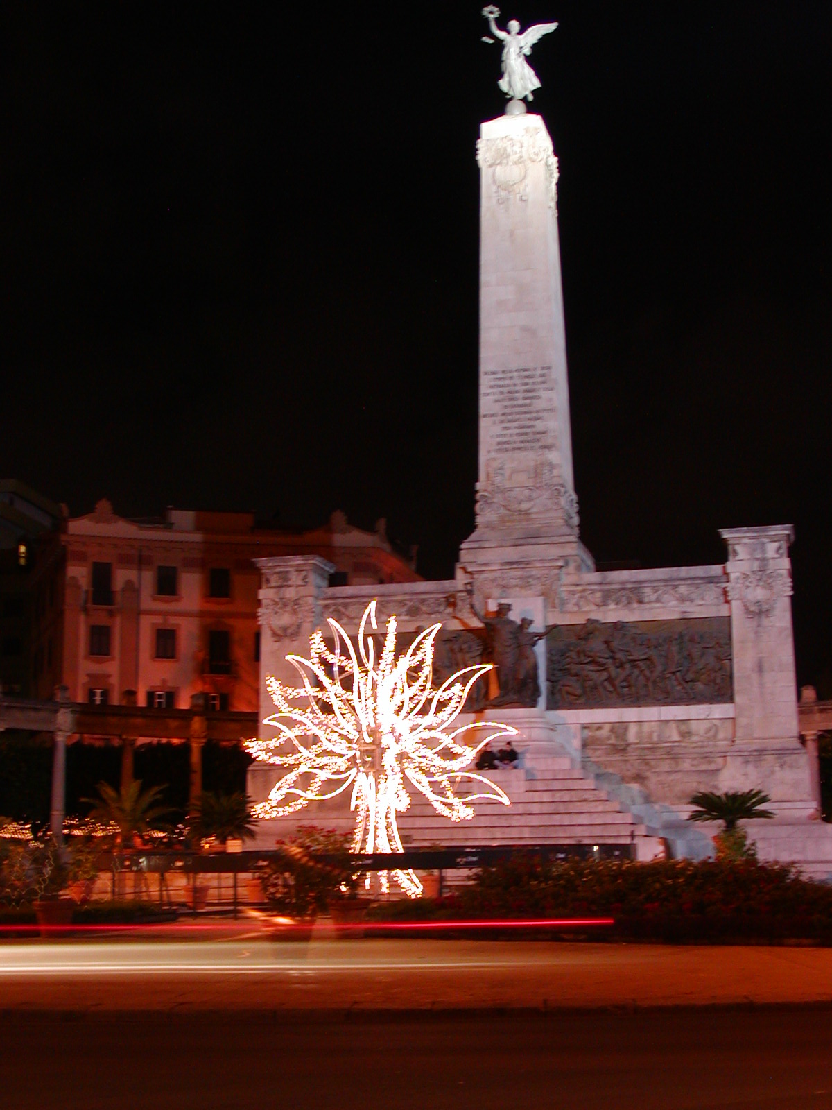 Piazza della Vittoria - 2003-12-22-192303