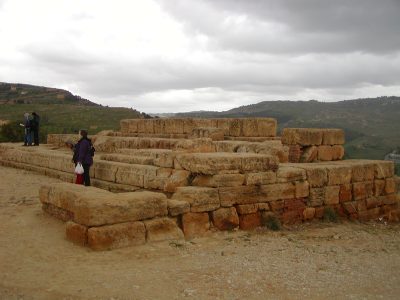 Valley of the Temples - 2003-12-28-113609