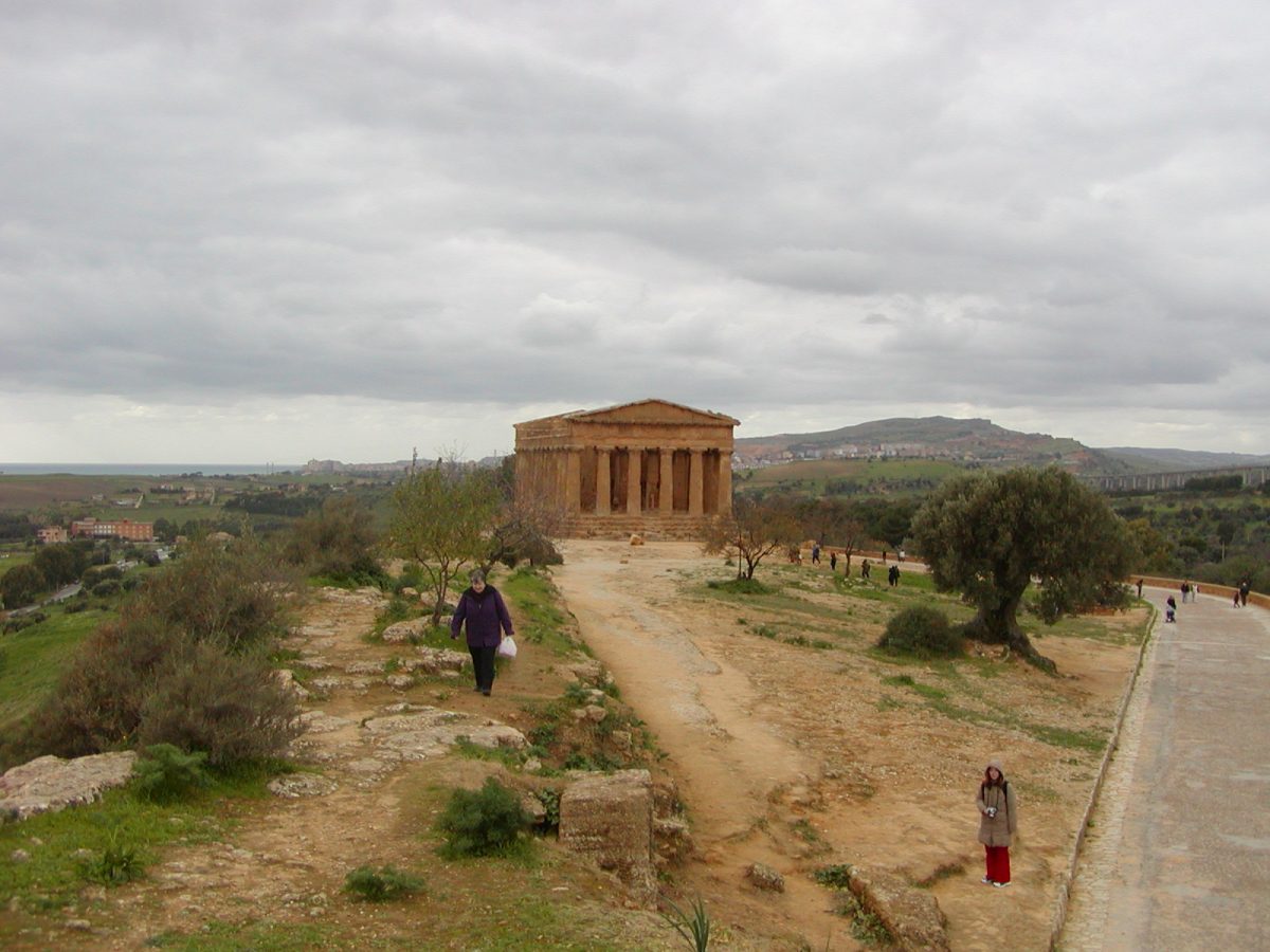 Valley of the Temples - 2003-12-28-124519