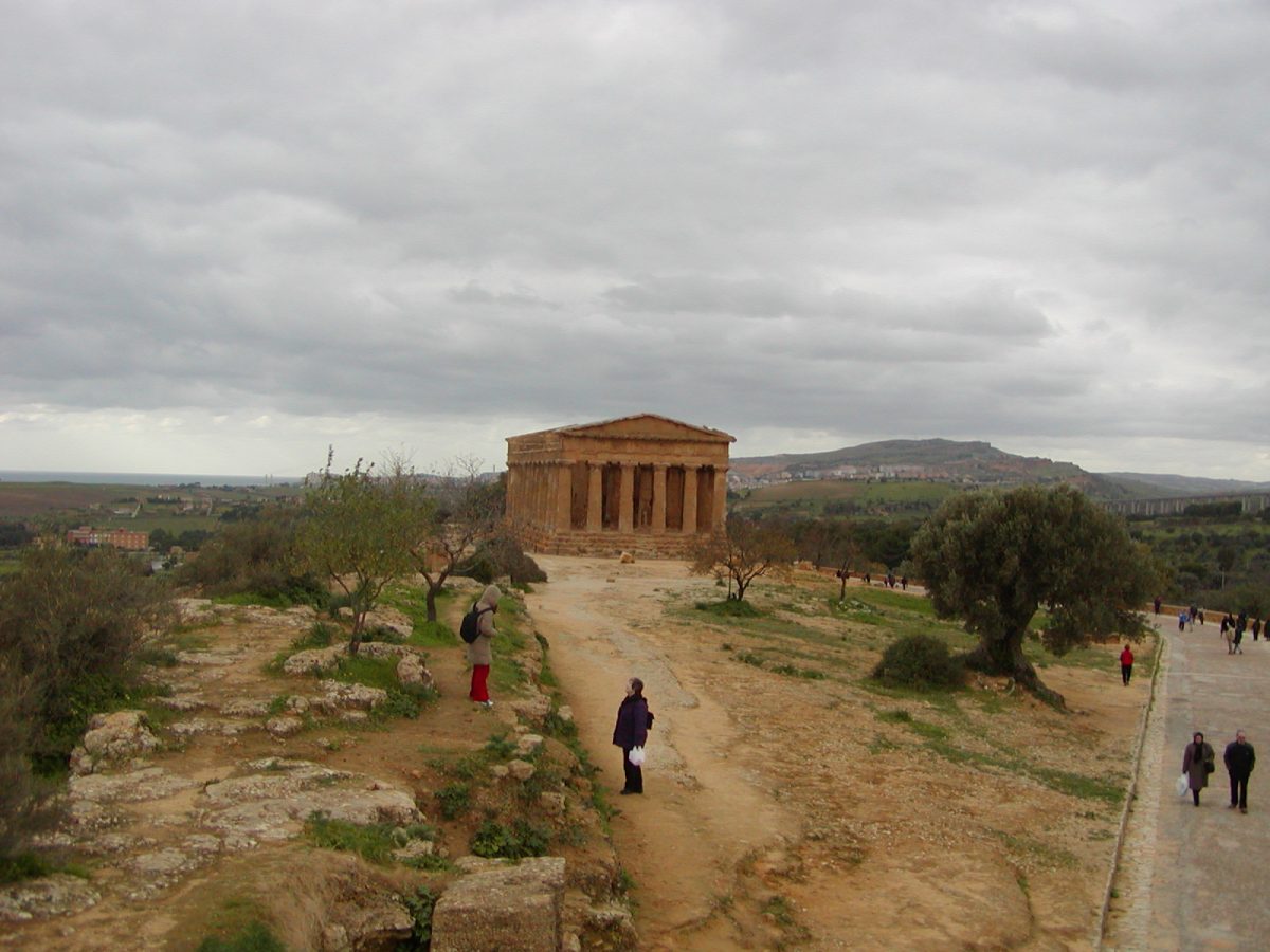 Valley of the Temples - 2003-12-28-125252