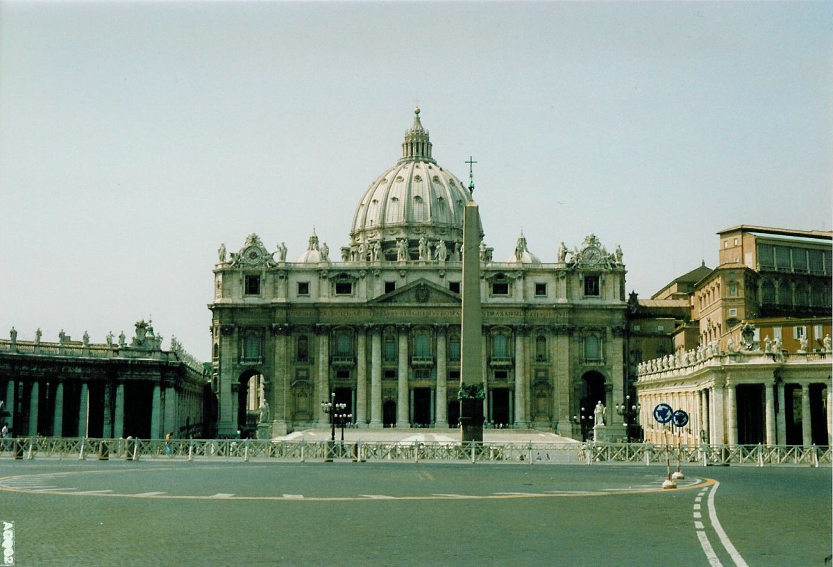 Saint Peter's Square - 1992-08-27-011